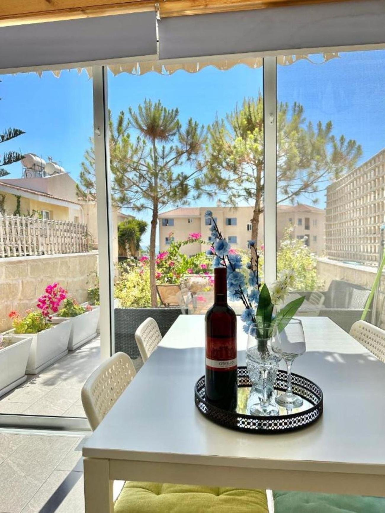 H&O Danaos Sea Breeze Apartment Paphos Eksteriør bilde